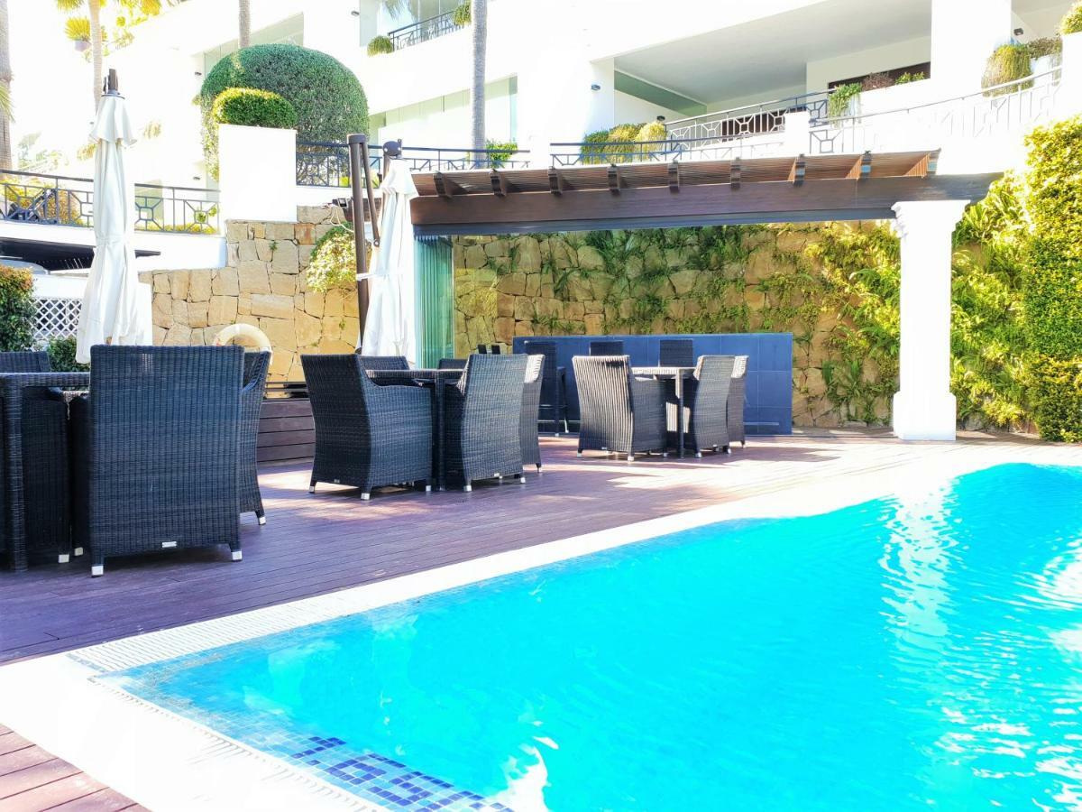 Luxury Apartment Frontal To The Sea In Estepona Doncella Beach Exterior photo